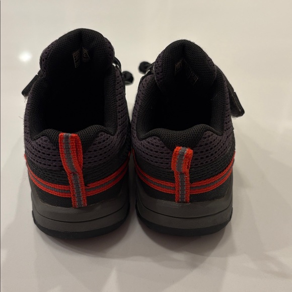 KEEN Shoes (little boys ) size 8 - Picture 3 of 6